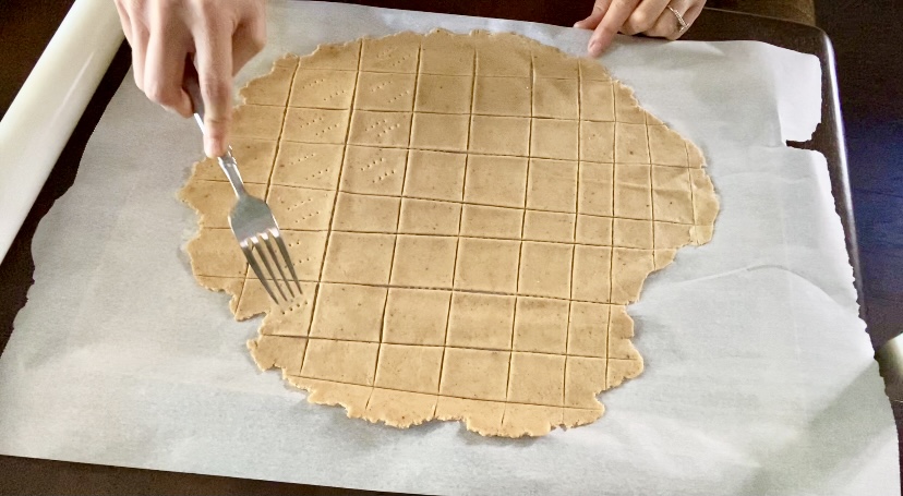 how to make sourdough crackers